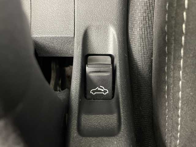 トヨタ コペン GRスポーツ 埼玉県 2021(令3)年 3.7万km 赤 社外７インチディスプレイオーディオ　/バックカメラ　/シートヒーター　/社外マフラー　/前ドラレコ　/ＢＬＩＴＺ製車高調「ＤＳＣ　ＰＬＵＳ」　/前後タワーバー　/ロールバー　/ＥＴＣ/社外エアクリーナー/リアスポイラー/Defi オイルプレスメーター/Defi ターボメーター/Defi 油温計/社外アルミホイール/オートＬＥＤライト　/フォグライト