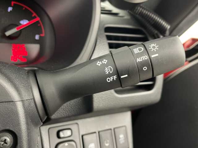 トヨタ コペン GRスポーツ 埼玉県 2021(令3)年 3.7万km 赤 社外７インチディスプレイオーディオ　/バックカメラ　/シートヒーター　/社外マフラー　/前ドラレコ　/ＢＬＩＴＺ製車高調「ＤＳＣ　ＰＬＵＳ」　/前後タワーバー　/ロールバー　/ＥＴＣ/社外エアクリーナー/リアスポイラー/Defi オイルプレスメーター/Defi ターボメーター/Defi 油温計/社外アルミホイール/オートＬＥＤライト　/フォグライト