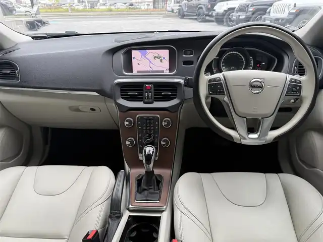 ボルボ Ｖ４０ D4 インスクリプション 和歌山県 2017(平29)年 6.7万km デニムブルーメタリック ナビ/バックカメラ/BT/TV/USB/CD/DVD/白革/前席パワーシート/前席シートヒーター/D席メモリ機能/LEDライト/ETC/ACC/BLIS/純正17インチホイール