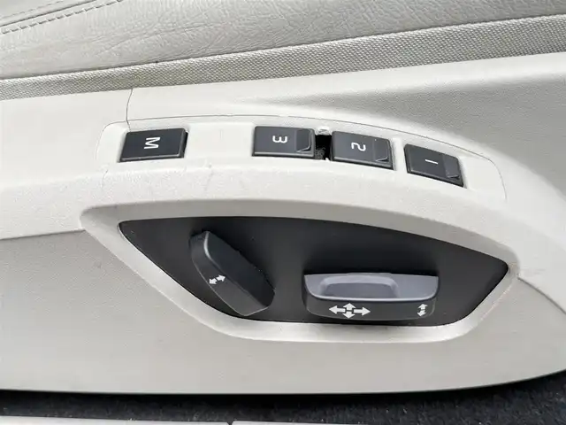 ボルボ Ｖ４０ D4 インスクリプション 和歌山県 2017(平29)年 6.7万km デニムブルーメタリック ナビ/バックカメラ/BT/TV/USB/CD/DVD/白革/前席パワーシート/前席シートヒーター/D席メモリ機能/LEDライト/ETC/ACC/BLIS/純正17インチホイール