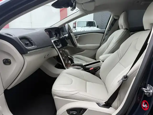 ボルボ Ｖ４０ D4 インスクリプション 和歌山県 2017(平29)年 6.7万km デニムブルーメタリック ナビ/バックカメラ/BT/TV/USB/CD/DVD/白革/前席パワーシート/前席シートヒーター/D席メモリ機能/LEDライト/ETC/ACC/BLIS/純正17インチホイール