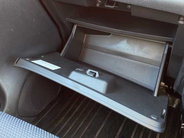 日産 セレナ X V 岩手県 2021(令3)年 2.7万km ブリリアントホワイトパール エマージェンシーブレーキ/ワンオーナー/純正ナビ/　CD/フルセグ/Bluetooth/アラウンドビューモニター/両側パワースライドドア/コーナーセンサー/クルーズコントロール/ドライブレコーダー/BSM/純正ホイールキャップ付きスタッドレスタイヤ積込み/スマートキー/保証書