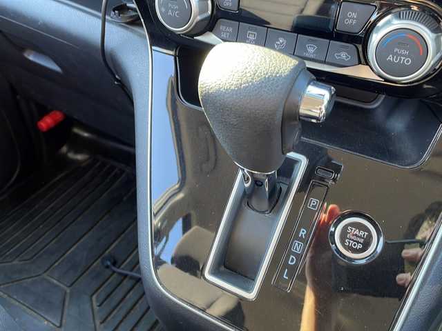 日産 セレナ X V 岩手県 2021(令3)年 2.7万km ブリリアントホワイトパール エマージェンシーブレーキ/ワンオーナー/純正ナビ/　CD/フルセグ/Bluetooth/アラウンドビューモニター/両側パワースライドドア/コーナーセンサー/クルーズコントロール/ドライブレコーダー/BSM/純正ホイールキャップ付きスタッドレスタイヤ積込み/スマートキー/保証書