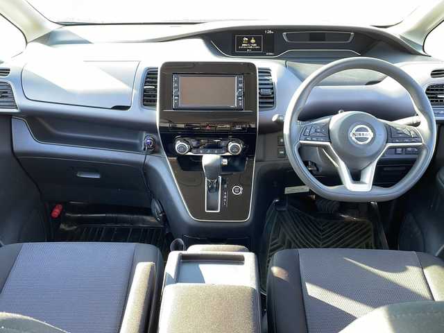 日産 セレナ X V 岩手県 2021(令3)年 2.7万km ブリリアントホワイトパール エマージェンシーブレーキ/ワンオーナー/純正ナビ/　CD/フルセグ/Bluetooth/アラウンドビューモニター/両側パワースライドドア/コーナーセンサー/クルーズコントロール/ドライブレコーダー/BSM/純正ホイールキャップ付きスタッドレスタイヤ積込み/スマートキー/保証書