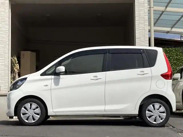 三菱 ｅＫワゴン M e－アシスト 大分県 2015(平27)年 1.4万km ホワイト 衝突被害軽減ブレーキ/社外フロアマット/社外ドラレコ/5月3日から5月7日までお休みの為、書類発送及び車両搬出は5月8日以降になります。