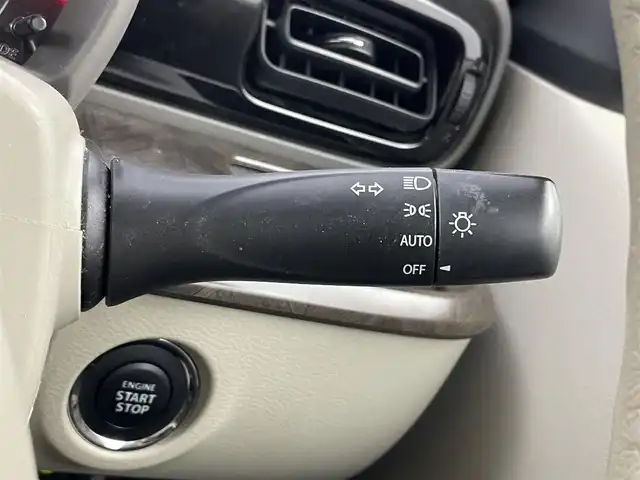 スズキ ラパン モード 埼玉県 2020(令2)年 2万km フォーンベージュメタリック/ホワイト2トーンルーフ 社外８インチナビ　全方位モニター　ＥＴＣ２．０　シートヒーター　プッシュスタート　ＬＥＤヘッドライト　純正フロアマット　ＣＤ　ＤＶＤ　Ｂｌｕｅｔｏｏｔｈ　地デジフルセグＴＶ　スマートキー　オートライト