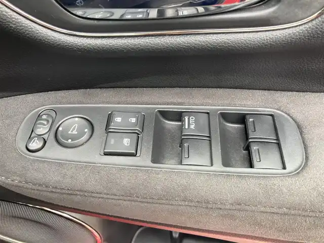 ホンダ ヴェゼル ハイブリッド RS ホンダセンシング 島根県 2017(平29)年 6.1万km プレミアムクリスタルレッドM ディーラーOPメモリナビ (CD/DVD/BT/フルセグ)/バックカメラ/スマートシティーブレーキサポート/路外逸脱抑制システム/先行車発進お知らせ/アダクティブクルーズコントロール/レーンキープアシスト/前席シートヒーター /オートライト/パドルシフト/純正フロアマット/LEDヘッドライト/スペアキー×1