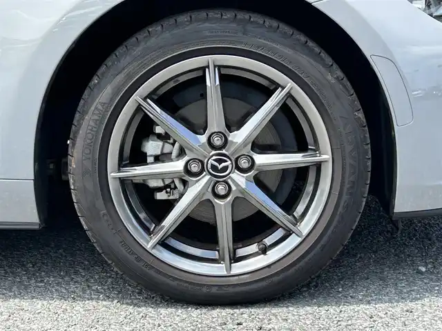 マツダ ロードスター S レザーパッケージ Vセレクション 茨城県 2024(令6)年 0.4万km グレー 純正ナビ/フルセグTV/Bluetooth接続/バックカメラ/スポーツタンナッパ本革シート/シートヒーター/BOSEサウンド/クルーズコントロール/LEDオートライト/純正１６インチアルミホイール/コーナーセンサー/USB入力端子/ベージュソフトトップ
