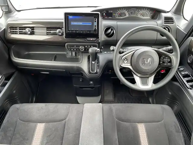 ホンダ Ｎ ＢＯＸ カスタム G L ホンダセンシング 道央・札幌 2019(平31)年 10.2万km プラチナホワイトパール ４WD/純正メモリナビ（CD/DVD/FM/AM/SD/BT)/フルセグ（走行中視聴可能）/バックカメラ/ウィンカーミラー/クルーズコントロール/ドアバイザー/プッシュスタート/片側パワースライドドア/ビルトインETC/オートライト/フォグランプ/前席シートヒーター/コーナーセンサー（前）/ステアリングスイッチ/ベンチシート/フルフラットシート/チップアップシート/レーンキープアシスト/衝突軽減ブレーキ/横滑り防止装置/サイドエアバッグ/カーテンエアバッグ