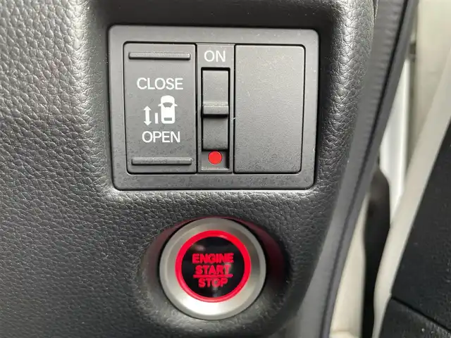 ホンダ Ｎ ＢＯＸ カスタム G L ホンダセンシング 道央・札幌 2019(平31)年 10.2万km プラチナホワイトパール ４WD/純正メモリナビ（CD/DVD/FM/AM/SD/BT)/フルセグ（走行中視聴可能）/バックカメラ/ウィンカーミラー/クルーズコントロール/ドアバイザー/プッシュスタート/片側パワースライドドア/ビルトインETC/オートライト/フォグランプ/前席シートヒーター/コーナーセンサー（前）/ステアリングスイッチ/ベンチシート/フルフラットシート/チップアップシート/レーンキープアシスト/衝突軽減ブレーキ/横滑り防止装置/サイドエアバッグ/カーテンエアバッグ