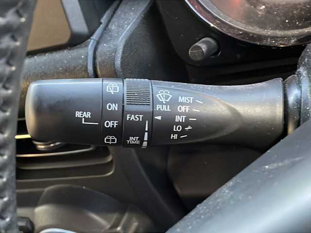 スズキ ジムニー XC 新潟県 2018(平30)年 5.2万km ジャングルグリーン 純正ディスプレイオーディオ/Bluetooth接続/DVD・CD再生/ミュージックプレイヤー接続可能/4WD/クルーズコントロール/レーンキープ/衝突軽減ブレーキ/盗難防止装置/レザー調シートカバー/ミラーヒーター/シートヒーター/ドアバイザー/ルーフレール/背面タイヤ/純正フロアマット/ＬＥＤヘッドライト/ウインカーミラー/ＵＳＢ入力端子