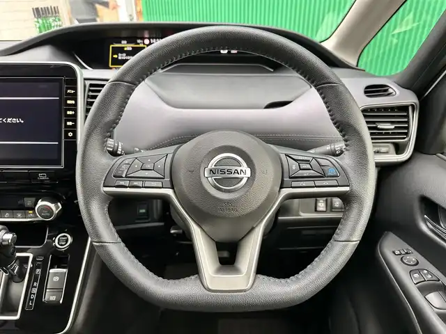 日産 セレナ ハイウェイスター V 宮城県 2021(令3)年 1.2万km ブリリアントホワイトパール 2トーン セーフティパックA/・SRSエアバッグ（サイド/カーテン）/・インテリジェントアラウンドビューモニター/・インテリジェントルームミラー/・ふらつき警報/・ヒーター付ドアミラー/リアオートエアコン/3列目ヒーターダクト/防水シート/＝＝＝/プロパイロット/インテリジェントエマージェンシーブレーキ/踏み間違い衝突防止アシスト/車線逸脱警報/車線逸脱防止支援システム/後側方車両検知警報/後退時車両検知警報/後側方衝突防止支援システム/前方衝突予測警報/コーナーセンサー/純正10インチナビ/・CD/DVD/・Bluetooth/・フルセグTV/ビルトインETC/ドライブレコーダー/ハンズフリーパワースライドドア（両側）/革巻きステアリング/電動パーキングブレーキ/ブレーキホールド/アダプティブLEDヘッドランプ/フォグランプ/オートライト/スマートキー＆プッシュスタート/電動格納ミラー/純正16インチAW/純正ドアバイザー/純正フロアマット/W/サイド/カーテンエアバッグ