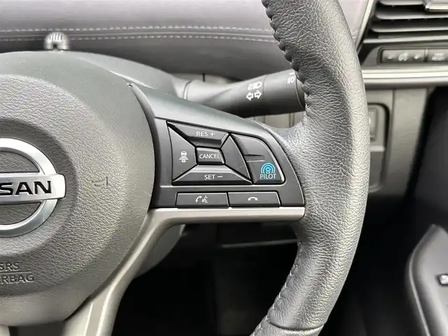日産 セレナ ハイウェイスター V 宮城県 2021(令3)年 1.2万km ブリリアントホワイトパール 2トーン セーフティパックA/・SRSエアバッグ（サイド/カーテン）/・インテリジェントアラウンドビューモニター/・インテリジェントルームミラー/・ふらつき警報/・ヒーター付ドアミラー/リアオートエアコン/3列目ヒーターダクト/防水シート/＝＝＝/プロパイロット/インテリジェントエマージェンシーブレーキ/踏み間違い衝突防止アシスト/車線逸脱警報/車線逸脱防止支援システム/後側方車両検知警報/後退時車両検知警報/後側方衝突防止支援システム/前方衝突予測警報/コーナーセンサー/純正10インチナビ/・CD/DVD/・Bluetooth/・フルセグTV/ビルトインETC/ドライブレコーダー/ハンズフリーパワースライドドア（両側）/革巻きステアリング/電動パーキングブレーキ/ブレーキホールド/アダプティブLEDヘッドランプ/フォグランプ/オートライト/スマートキー＆プッシュスタート/電動格納ミラー/純正16インチAW/純正ドアバイザー/純正フロアマット/W/サイド/カーテンエアバッグ