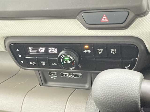 ホンダ Ｎ ＷＧＮ L ホンダセンシング 山形県 2020(令2)年 5.2万km プレミアムアイボリーパールⅡ Honda SENSING	/・衝突軽減ブレーキ（ＣＭＢＳ）	/・路外逸脱抑制機能	/・先行車発進お知らせ機能	/・アダプティブクルーズコントロール（ＡＣＣ）	/・車線維持支援システム（ＬＫＡＳ）	/・標識認識機能	/・誤発進抑制機能 	/・近距離衝突軽減ブレーキ/純正ナビ（フルセグ.CD.DVD.Bluetooth）/バックカメラ/運転席シートヒーター/USB/ETC/電子制御パーキングブレーキ/ブレーキホールド/LEDヘッドライト/純正フロアマット/プッシュスタート/スマートキー/プラズマクラスター