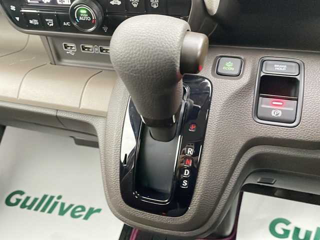 ホンダ Ｎ ＷＧＮ L ホンダセンシング 山形県 2020(令2)年 5.2万km プレミアムアイボリーパールⅡ Honda SENSING	/・衝突軽減ブレーキ（ＣＭＢＳ）	/・路外逸脱抑制機能	/・先行車発進お知らせ機能	/・アダプティブクルーズコントロール（ＡＣＣ）	/・車線維持支援システム（ＬＫＡＳ）	/・標識認識機能	/・誤発進抑制機能 	/・近距離衝突軽減ブレーキ/純正ナビ（フルセグ.CD.DVD.Bluetooth）/バックカメラ/運転席シートヒーター/USB/ETC/電子制御パーキングブレーキ/ブレーキホールド/LEDヘッドライト/純正フロアマット/プッシュスタート/スマートキー/プラズマクラスター