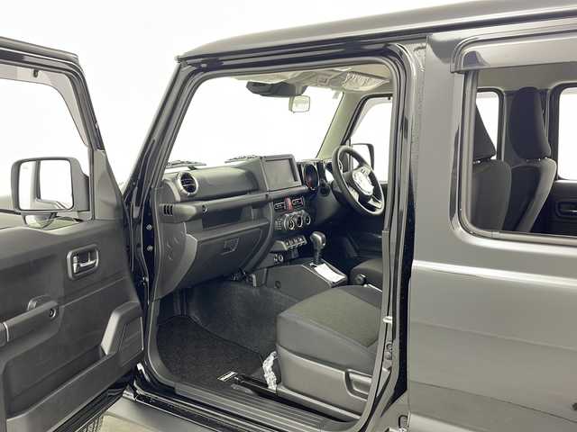 スズキ ジムニー ノマド FC 熊本県 2025(令7)年 0.1千km 黒 2/4WD切り替え/デュアルカメラブレーキサポート/先行車発進お知らせ/標識認識機能/アダプティブクルーズコントロール/車線逸脱警報機能/ふらつき警報機能/前席シートヒーター/コーナーセンサー/アイドリングストップ/電動格納ミラー/ミラウィンカー/ミラーヒーター/フロントフォグランプ/取り扱い説明書/保証書/・カラーコードWB3