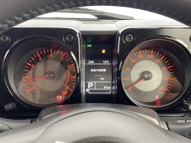 スズキ ジムニー ノマド FC 熊本県 2025(令7)年 0.1千km 黒 2/4WD切り替え/デュアルカメラブレーキサポート/先行車発進お知らせ/標識認識機能/アダプティブクルーズコントロール/車線逸脱警報機能/ふらつき警報機能/前席シートヒーター/コーナーセンサー/アイドリングストップ/電動格納ミラー/ミラウィンカー/ミラーヒーター/フロントフォグランプ/取り扱い説明書/保証書/・カラーコードWB3