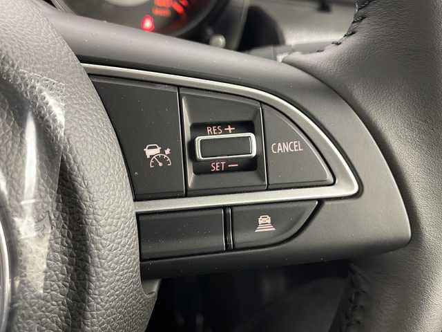 スズキ ジムニー ノマド FC 熊本県 2025(令7)年 0.1千km 黒 2/4WD切り替え/デュアルカメラブレーキサポート/先行車発進お知らせ/標識認識機能/アダプティブクルーズコントロール/車線逸脱警報機能/ふらつき警報機能/前席シートヒーター/コーナーセンサー/アイドリングストップ/電動格納ミラー/ミラウィンカー/ミラーヒーター/フロントフォグランプ/取り扱い説明書/保証書/・カラーコードWB3