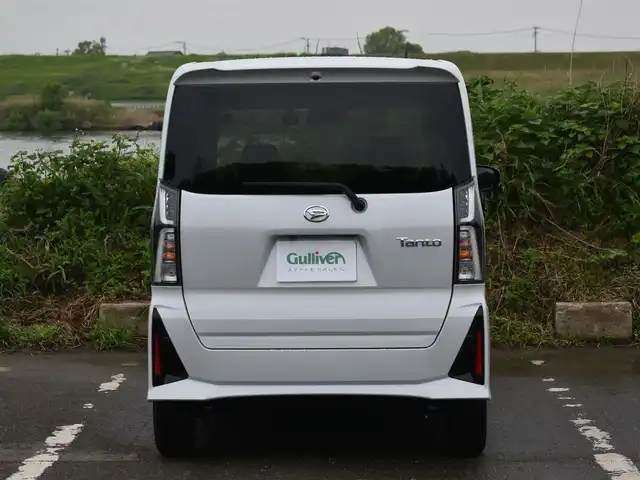 ダイハツ タント カスタム X 福岡県 2023(令5)年 1.3万km シャイニングホワイトパール ワンオーナー/社外メモリナビ/フルセグTV・BT・CD・DVD・FM・AM/全方位カメラ/スマートアシスト/オートハイビーム/クリアランスソナー/純正LEDヘッドライト/両側パワースライドドア/ステアリングスイッチ/電動パーキングブレーキ/ブレーキホールド/保証書・取説・スペアキー