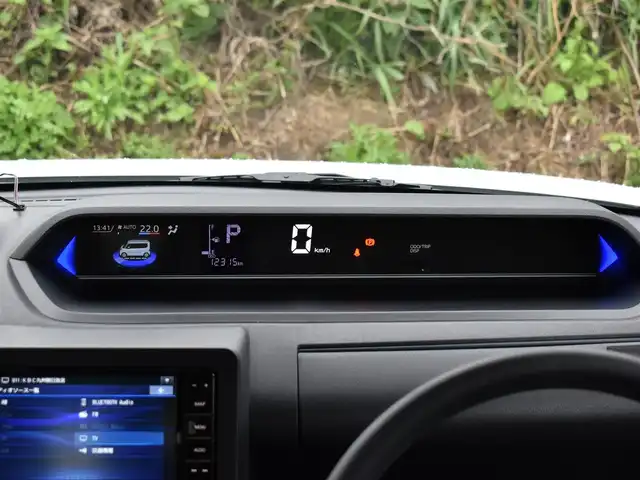 ダイハツ タント カスタム X 福岡県 2023(令5)年 1.3万km シャイニングホワイトパール ワンオーナー/社外メモリナビ/フルセグTV・BT・CD・DVD・FM・AM/全方位カメラ/スマートアシスト/オートハイビーム/クリアランスソナー/純正LEDヘッドライト/両側パワースライドドア/ステアリングスイッチ/電動パーキングブレーキ/ブレーキホールド/保証書・取説・スペアキー