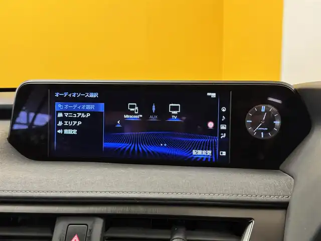 レクサス ＵＸ 250h バージョンL 群馬県 2021(令3)年 6.9万km ソニッククォーツ 純正ナビ/　（AM/FM/CD/DVD/BT）/フルセグTV/全方位カメラ/Lexus Safety System＋/　・プリクラッシュセーフティ/　・レーントレーシングアシスト（LTA）/　・ロードサインアシスト（RSA）/ビルトインETC2.0/レーダークルーズコントロール/D/N席シートヒーター/D/N席シートクーラー/D席メモリーシート/ハンズフリーパワーバックドア/LEDヘッドライト/充電用USB/タイプC/スマートキー