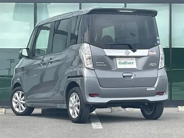 日産 デイズ ルークス ハイウェイスターX 和歌山県 2017(平29)年 3万km チタニウムグレーメタリック 純正ナビ（MM316D-W）/(AM/FM/CD/DVD/Bluetooth)/全方位カメラ/衝突軽減ブレーキ/横滑り防止機能/アイドリングストップ/オートライト/オートマチックハイビーム/ETC/ドライブレコーダー/スマートキー/プッシュスタート/ステアリングリモコン/純正AW