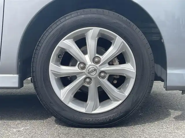 日産 デイズ ルークス ハイウェイスターX 和歌山県 2017(平29)年 3万km チタニウムグレーメタリック 純正ナビ（MM316D-W）/(AM/FM/CD/DVD/Bluetooth)/全方位カメラ/衝突軽減ブレーキ/横滑り防止機能/アイドリングストップ/オートライト/オートマチックハイビーム/ETC/ドライブレコーダー/スマートキー/プッシュスタート/ステアリングリモコン/純正AW