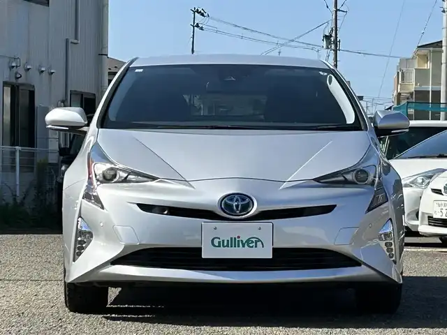 トヨタ プリウス Sセーフティプラス 宮城県 2018(平30)年 4.1万km シルバーM /ワンオーナー//純正メモリナビ//CD/DVD/SD/BT/フルセグテレビ//バックカメラ//パークアシスト//レーダークルーズコントロール//プリクラッシュセーフティ//レーンディパーチャーアラート//ビルトインETC//LEDヘッドライト/オートハイビーム//AC100V//スマートキーx2//社外15インチアルミ夏タイヤ積み込み（溝無し）