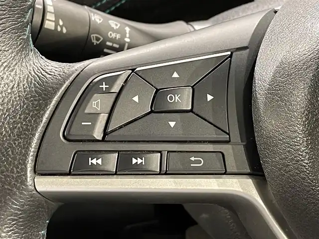 日産 セレナ ライダー プロパイロット E 愛知県 2017(平29)年 5.5万km ダイヤモンドブラック 純正９インチナビ（地図SD欠）/（AM/FM/Bluetooth/フルセグTV/CD/DVD/SD/AUX/USB）　/プロパイロット　/衝突軽減ブレーキ　/両側電動スライドドア　/ＬＥＤヘッドライト　/後席フリップダウンモニター　/バッグカメラ　/ドライブレコーダー　/コーナーセンサー/エマージェンシーブレーキ/車線逸脱警報/車線逸脱防止支援　/横揺れ防止装置/オートホールド　/プッシュスタート/スマートキー/アイドリングストップ/純正フロアマット/オートライト