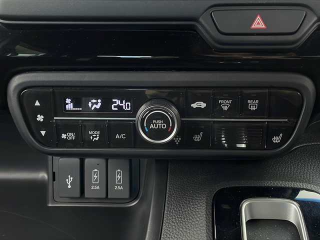 ホンダ Ｎ ＢＯＸ カスタム L 栃木県 2022(令4)年 4.8万km プレミアムベルベットパープル・パール ホンダセンシング/・衝突軽減ブレーキ/・誤発進抑制機能/・アダプティブクルーズコントロール/・車線維持支援システム/・路外逸脱抑制機能/・先行車発進お知らせ機能/・標識認識機能/純正ナビ/（CD/DVD/BT/TV/AM/FM/SD)/シートヒーター/電子パーキングブレーキ/ブレーキホールド/コーナーセンサー/バックカメラ/LEDヘッドライト/フォグライト/片側パワースライドドア/純正フロアマット/電動格納ミラー/アイドリングストップ/スマートキー/プッシュスタート/オートライト/オートエアコン