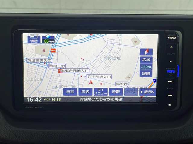 ダイハツ ムーヴ L SAⅡ 茨城県 2017(平29)年 0.5万km ブライトシルバーメタリック ワンオーナー/純正ナビ/　　【フルセグ、BT、CD、DVD】/衝突被害軽減システム/横滑り防止装置/アイドリングストップ/純正フロアマット