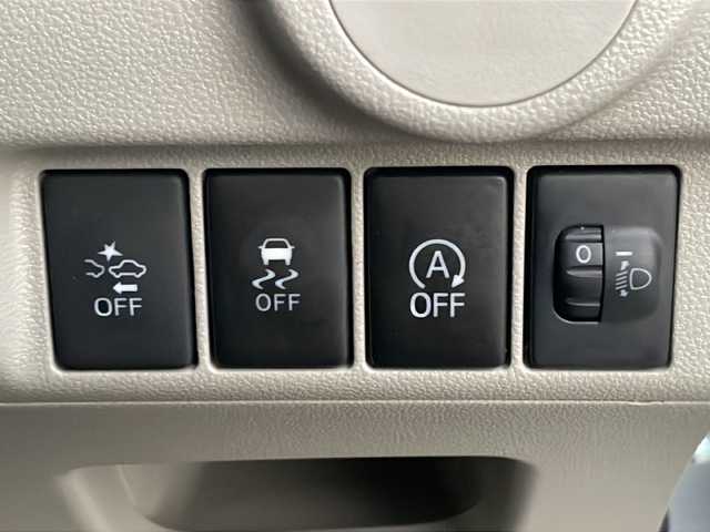 ダイハツ ムーヴ L SAⅡ 茨城県 2017(平29)年 0.5万km ブライトシルバーメタリック ワンオーナー/純正ナビ/　　【フルセグ、BT、CD、DVD】/衝突被害軽減システム/横滑り防止装置/アイドリングストップ/純正フロアマット