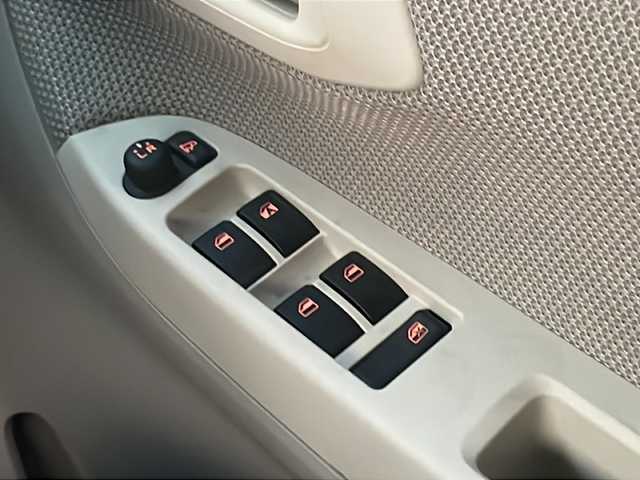 ダイハツ ムーヴ L SAⅡ 茨城県 2017(平29)年 0.5万km ブライトシルバーメタリック ワンオーナー/純正ナビ/　　【フルセグ、BT、CD、DVD】/衝突被害軽減システム/横滑り防止装置/アイドリングストップ/純正フロアマット