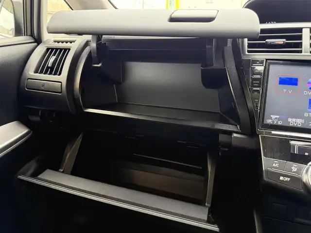 トヨタ プリウス α S ツーリングセレクション 兵庫県 2015(平27)年 5.1万km ホワイトパールクリスタルシャイン 社外ナビ(EX009V)/(CD/DVD/BT/SD)/フルセグTV/バックカメラ/ETC/前後ドライブレコーダー/社外レーダー/LEDヘッドライト/オートライト/フォグランプ/ステアリングリモコン/革巻きステアリング/電動格納ミラー/スマートキー/社外フロアマット/純正ドアバイザー/純正アルミ16インチ