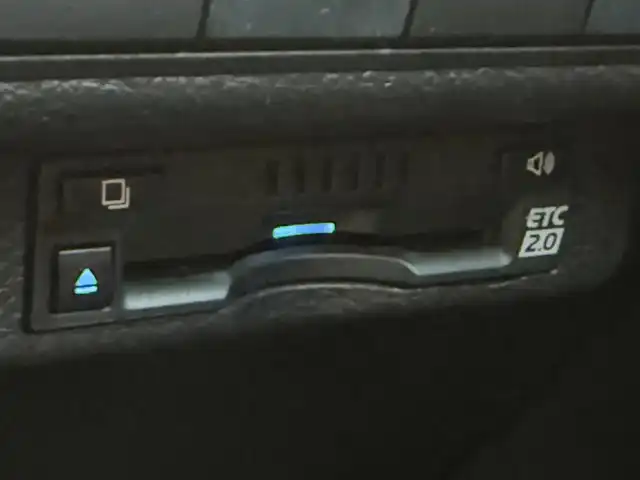 トヨタ カローラツーリング ハイブリッド ダブルバイビー 千葉県 2020(令2)年 4.5万km スパークリングブラックパールクリスタルシャイン 純正ディスプレイオーディオ/バックカメラ/クルーズコントロール/前席シートヒーター/ビルトインETC/ハンドルヒーター/ステアリングスイッチ/ハーフレザーシート/プッシュスタート/スマートキー/AC100V/コーナーセンサー/衝突被害軽減ブレーキ/レーンキープアシスト