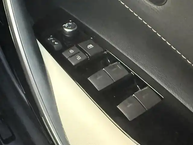 トヨタ カローラツーリング ハイブリッド ダブルバイビー 千葉県 2020(令2)年 4.5万km スパークリングブラックパールクリスタルシャイン 純正ディスプレイオーディオ/バックカメラ/クルーズコントロール/前席シートヒーター/ビルトインETC/ハンドルヒーター/ステアリングスイッチ/ハーフレザーシート/プッシュスタート/スマートキー/AC100V/コーナーセンサー/衝突被害軽減ブレーキ/レーンキープアシスト