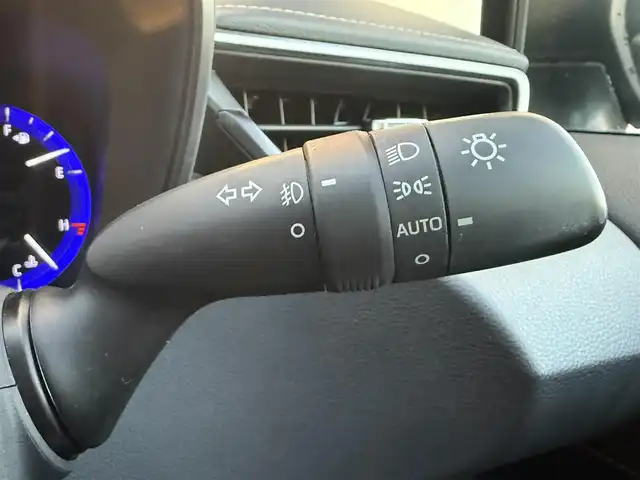 トヨタ カローラツーリング ハイブリッド ダブルバイビー 千葉県 2020(令2)年 4.5万km スパークリングブラックパールクリスタルシャイン 純正ディスプレイオーディオ/バックカメラ/クルーズコントロール/前席シートヒーター/ビルトインETC/ハンドルヒーター/ステアリングスイッチ/ハーフレザーシート/プッシュスタート/スマートキー/AC100V/コーナーセンサー/衝突被害軽減ブレーキ/レーンキープアシスト