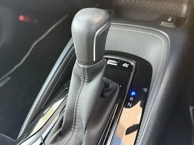 トヨタ カローラツーリング ハイブリッド ダブルバイビー 千葉県 2020(令2)年 4.5万km スパークリングブラックパールクリスタルシャイン 純正ディスプレイオーディオ/バックカメラ/クルーズコントロール/前席シートヒーター/ビルトインETC/ハンドルヒーター/ステアリングスイッチ/ハーフレザーシート/プッシュスタート/スマートキー/AC100V/コーナーセンサー/衝突被害軽減ブレーキ/レーンキープアシスト