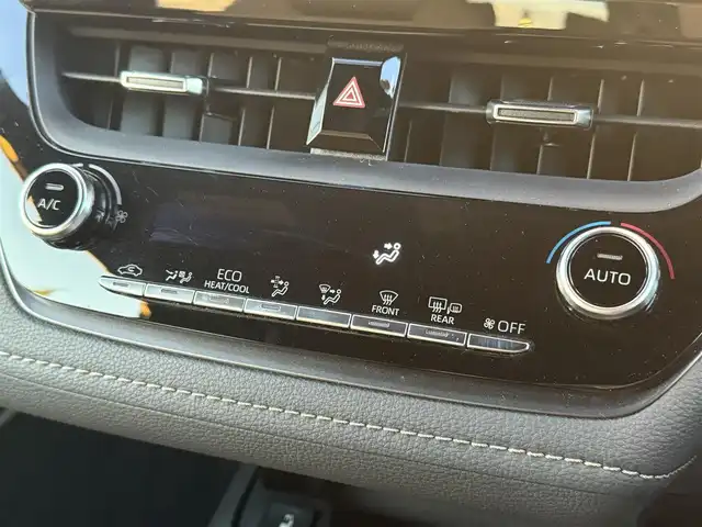 トヨタ カローラツーリング ハイブリッド ダブルバイビー 千葉県 2020(令2)年 4.5万km スパークリングブラックパールクリスタルシャイン 純正ディスプレイオーディオ/バックカメラ/クルーズコントロール/前席シートヒーター/ビルトインETC/ハンドルヒーター/ステアリングスイッチ/ハーフレザーシート/プッシュスタート/スマートキー/AC100V/コーナーセンサー/衝突被害軽減ブレーキ/レーンキープアシスト