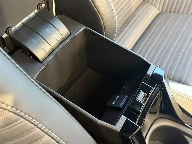 トヨタ カローラツーリング ハイブリッド ダブルバイビー 千葉県 2020(令2)年 4.5万km スパークリングブラックパールクリスタルシャイン 純正ディスプレイオーディオ/バックカメラ/クルーズコントロール/前席シートヒーター/ビルトインETC/ハンドルヒーター/ステアリングスイッチ/ハーフレザーシート/プッシュスタート/スマートキー/AC100V/コーナーセンサー/衝突被害軽減ブレーキ/レーンキープアシスト