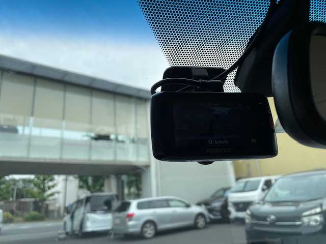 レクサス ＮＸ 300h バージョンL 東京都 2014(平26)年 6.5万km ソニッククォーツ パノラマルーフ/保証書・取説・カードキー＆スマートキー/ナノイーエアコン/革巻きステア・パドルシフト・ステアヒーター/クルーズコントロール/ガーネット（赤）レザーシート/前席パワーシート（運転席メモリ付）・シートヒーター・ベンチレーション/後席電動格納＆リクライニング機能/純正SDナビ・フルセグTV/bL/DVD/CD/SD/BT/AUX/USB/MSV/純正ビルトインETC/ドライブレコーダー/純正18インチアルミ/パワーバックドア（イージークロージャー付）/角型3眼LEDヘッドライト＆LEDデイライト・オイートライト・LEDフォグ/AC100V/100Wアクセサリーコンセント/ウィンカーミラー（電動オート格納/メモリ/ヒーター）/トノカバー/サイド＆カーテン＆ニーエアバック/純正18インチアルミ