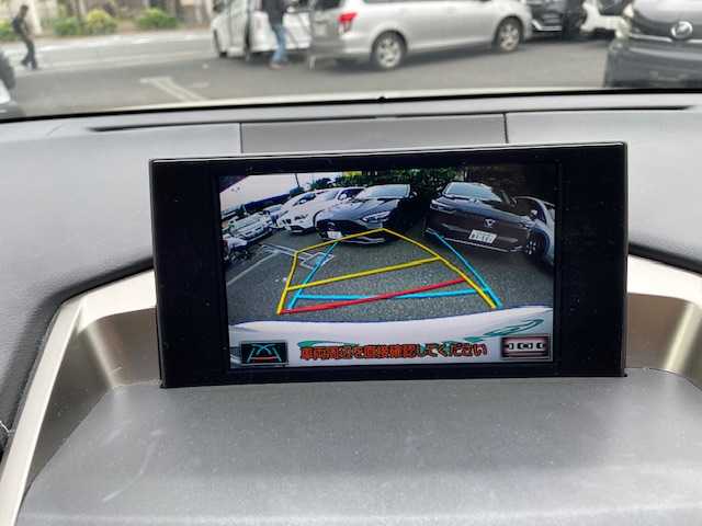 レクサス ＮＸ 300h バージョンL 東京都 2014(平26)年 6.5万km ソニッククォーツ パノラマルーフ/保証書・取説・カードキー＆スマートキー/ナノイーエアコン/革巻きステア・パドルシフト・ステアヒーター/クルーズコントロール/ガーネット（赤）レザーシート/前席パワーシート（運転席メモリ付）・シートヒーター・ベンチレーション/後席電動格納＆リクライニング機能/純正SDナビ・フルセグTV/bL/DVD/CD/SD/BT/AUX/USB/MSV/純正ビルトインETC/ドライブレコーダー/純正18インチアルミ/パワーバックドア（イージークロージャー付）/角型3眼LEDヘッドライト＆LEDデイライト・オイートライト・LEDフォグ/AC100V/100Wアクセサリーコンセント/ウィンカーミラー（電動オート格納/メモリ/ヒーター）/トノカバー/サイド＆カーテン＆ニーエアバック/純正18インチアルミ