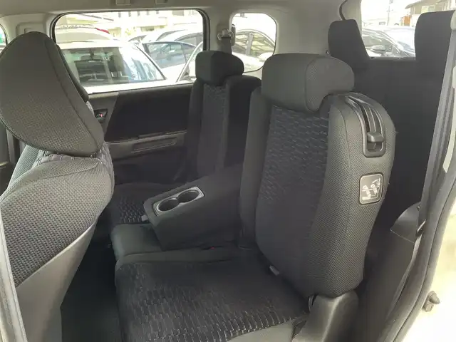 ホンダ クロスロード 18L Xパッケージ 宮城県 2007(平19)年 9.7万km プレミアムホワイトパール 純正ＨＤＤナビ/３列シート/バックカメラ/オートライト/スペアキー/ＤＶＤ／ＡＭ／ＦＭ