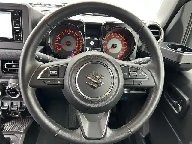 スズキ ジムニー シエラ JC 埼玉県 2023(令5)年 1.7万km ブルーイッシュブラックパール3 ワンオーナー/panasonic CN-HE01WD/(AM/FM/BT/CD/DVD/SD)/フルセグTV/バックカメラ/ETC/スズキセーフティーサポート/・ヒルディセントコントロール/クルコン追従無し/前席シートヒーター/前方ドライブレコーダー/アイドリングストップ/オートライト/オートエアコン/プッシュスタートボタン/スマートキー×１/ステアリングスイッチ/純正フロアマット/車両/ナビ 取扱説明書/保証書