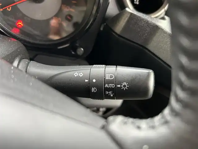 スズキ ジムニー シエラ JC 埼玉県 2023(令5)年 1.7万km ブルーイッシュブラックパール3 ワンオーナー/panasonic CN-HE01WD/(AM/FM/BT/CD/DVD/SD)/フルセグTV/バックカメラ/ETC/スズキセーフティーサポート/・ヒルディセントコントロール/クルコン追従無し/前席シートヒーター/前方ドライブレコーダー/アイドリングストップ/オートライト/オートエアコン/プッシュスタートボタン/スマートキー×１/ステアリングスイッチ/純正フロアマット/車両/ナビ 取扱説明書/保証書