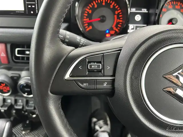 スズキ ジムニー シエラ JC 埼玉県 2023(令5)年 1.7万km ブルーイッシュブラックパール3 ワンオーナー/panasonic CN-HE01WD/(AM/FM/BT/CD/DVD/SD)/フルセグTV/バックカメラ/ETC/スズキセーフティーサポート/・ヒルディセントコントロール/クルコン追従無し/前席シートヒーター/前方ドライブレコーダー/アイドリングストップ/オートライト/オートエアコン/プッシュスタートボタン/スマートキー×１/ステアリングスイッチ/純正フロアマット/車両/ナビ 取扱説明書/保証書