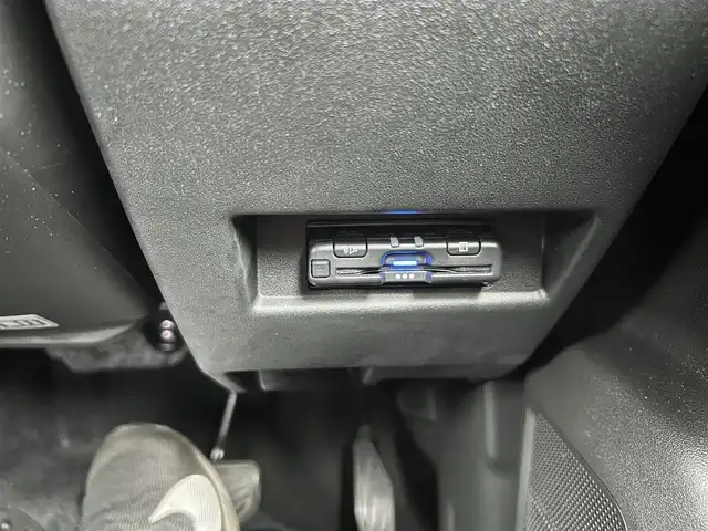 スズキ ジムニー シエラ JC 埼玉県 2023(令5)年 1.7万km ブルーイッシュブラックパール3 ワンオーナー/panasonic CN-HE01WD/(AM/FM/BT/CD/DVD/SD)/フルセグTV/バックカメラ/ETC/スズキセーフティーサポート/・ヒルディセントコントロール/クルコン追従無し/前席シートヒーター/前方ドライブレコーダー/アイドリングストップ/オートライト/オートエアコン/プッシュスタートボタン/スマートキー×１/ステアリングスイッチ/純正フロアマット/車両/ナビ 取扱説明書/保証書