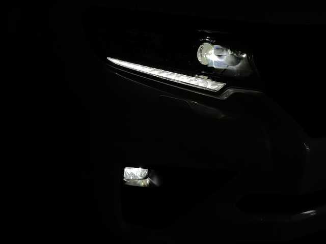 トヨタ ランドクルーザー プラド TX Lパッケージ マットブラED 群馬県 2023(令5)年 3.1万km ホワイトパールクリスタルシャイン チルト＆スライド電動ムーンルーフ（挟み込み防止機能付）/＝＝＝＝＝/純正9インチナビ（NSZT-Y68T)/・AM/FM/CD/DVD/SD/USB/HDMI/フルセグTV/バックカメラ/Toyota Safety Sense/・プリクラッシュセーフティ/・レーンディパーチャーアラート［LDA］/・オートマチックハイビーム［AHB］/・レーダークルーズコントロール（ブレーキ制御付）/・ロードサインアシスト［RSA］/・先行車発進告知機能［TMN］ /・パーキングサポートブレーキ（前後方静止物）/マットブラックエディション特別装備/・マットブラック塗装(サイドミラー/フロントグリル/バックドアガーニッシュ/18インチ専用アルミホイール/・ブラックルーフレール/黒本革シート/前席パワーシート/シートヒーター /シートベンチレーション/電動格納サードシート/社外前後ミラー型ドライブレコーダー/純正ビルトインETC/スマートキー/プッシュスタート