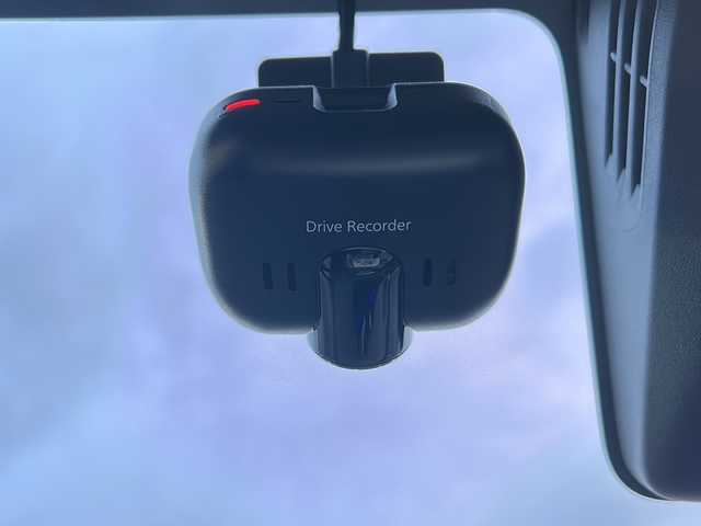 スズキ ワゴンＲ スティングレー HYBRID X 山形県 2019(令1)年 0.4万km ブレイブカーキP スズキセーフティサポート/・デュアルセンサーブレーキサポート/・車線逸脱抑制制御機能/・車線逸脱警報機能/・横滑り防止装置（ＥＳＰ）/ヘッドアップディスプレイ/DOP9インチナビ/CD.DVD.BT.SD.USB/フルセグ/ドライブレコーダー前後/シートヒーター/LEDヘッドライト/LEDフォグランプ/プッシュスタート/スマートキー