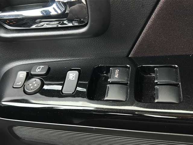 スズキ ワゴンＲ スティングレー HYBRID X 山形県 2019(令1)年 0.4万km ブレイブカーキP スズキセーフティサポート/・デュアルセンサーブレーキサポート/・車線逸脱抑制制御機能/・車線逸脱警報機能/・横滑り防止装置（ＥＳＰ）/ヘッドアップディスプレイ/DOP9インチナビ/CD.DVD.BT.SD.USB/フルセグ/ドライブレコーダー前後/シートヒーター/LEDヘッドライト/LEDフォグランプ/プッシュスタート/スマートキー